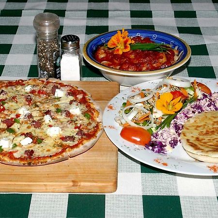 Bed and Breakfast Tower Of Pizza Ethels Drive Экстерьер фото